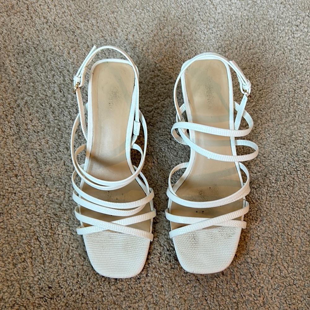 Via Spiga Everly Lizard Embossed Leather Sandal
Sz 8M White Strappy Block Heel